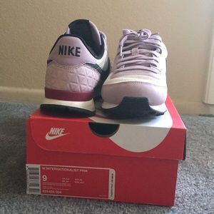 Nike internationalist PRM